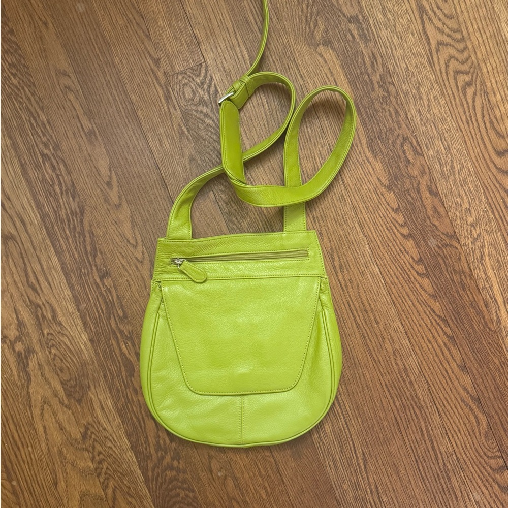TravelSmith Vibrant Green Crossbody Bag